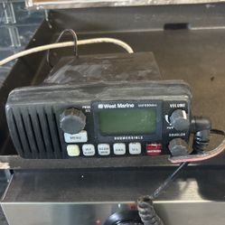 West Marine Vhf600dsc