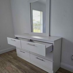 Dresser with Mirror and 2 Nightstands ⚜️ Cómoda con Espejo y 2 Mesitas de Noche 