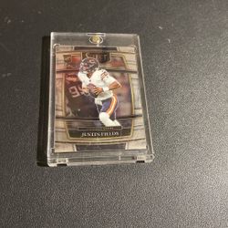 Select Justin Fields (Rookie Silver)