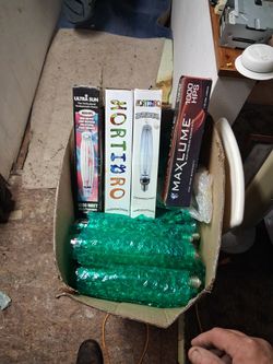 13 - 1000 Watt High Pressure Sodium Bulbs