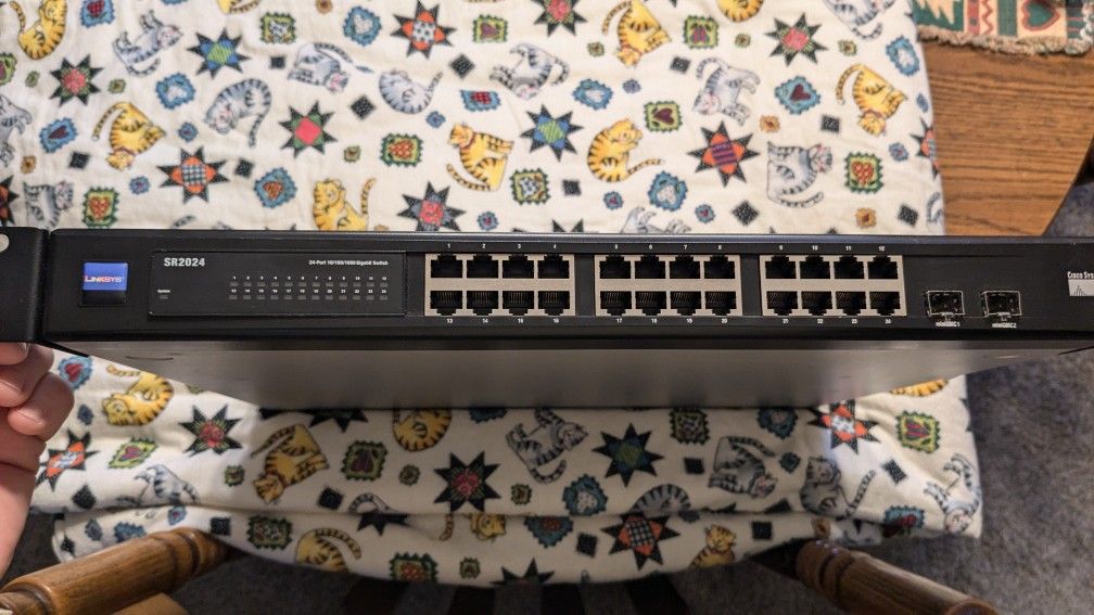 Cisco Linksys 24 Port Gigabyte Ethernet Switch