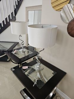 Mesitas de sala, con lamparas