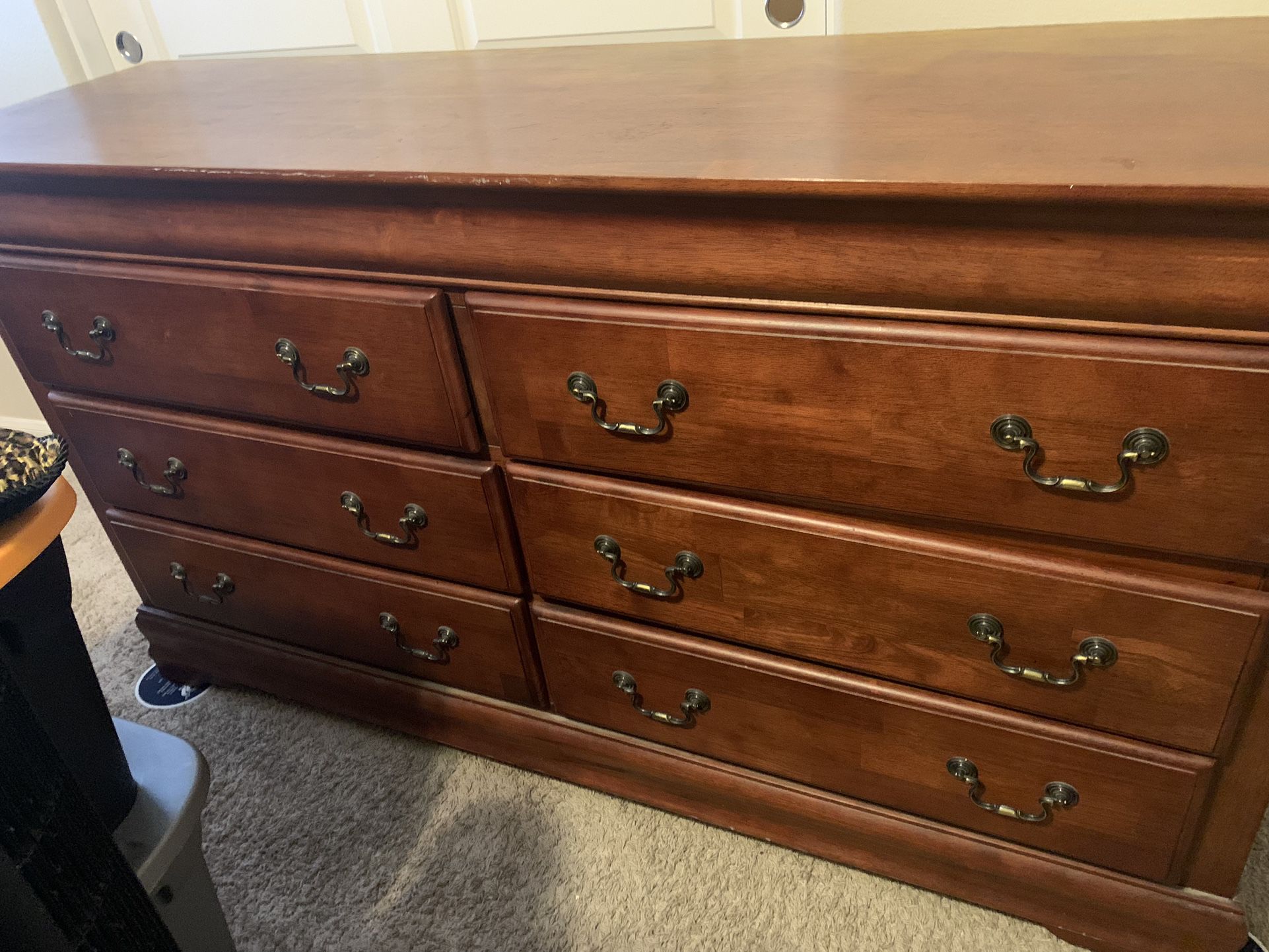 Dresser And Night Stands 
