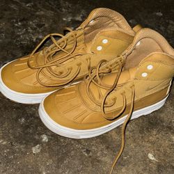 Nike Boots Size 5