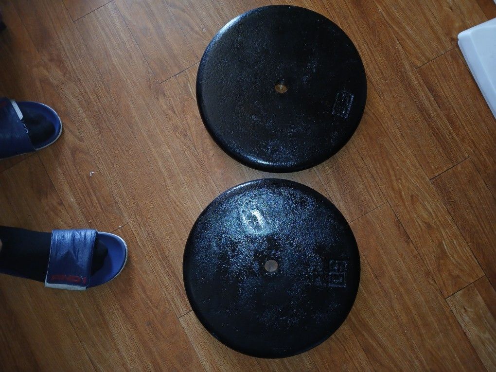 a pair of 50-pound discs