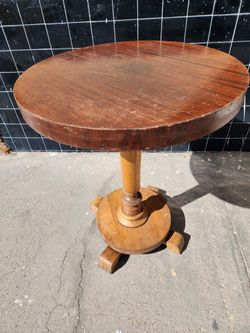 Table Stand Center Enrty Vintage 