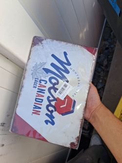 Molson Canadian Vintage-Style Metal Sign