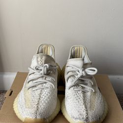yeezy boost 350 v2 light - 5.5 MENS / 7 WOMENS