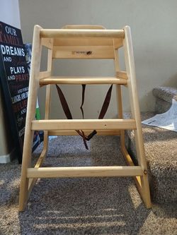 Thunder Group WDTHHC018 - Natural Finish Rubberwood High Chair 29"