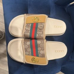 Men’s Slides Size 11