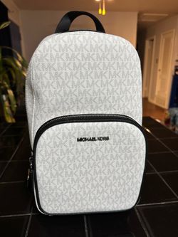 Michael Kors Logo Sling Pack