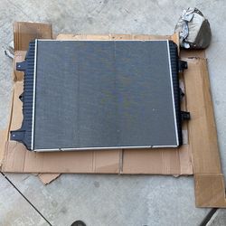 2014 2015 2016 2017 GMC Sierra Brand New Radiator