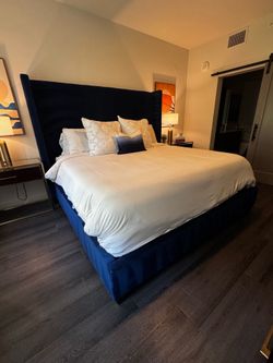 Modern King Bedframe