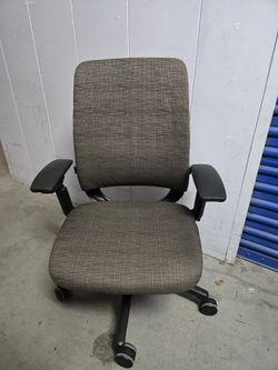 Steelcase Amia Fully Ergonomic Task Chair In Good Conditions 