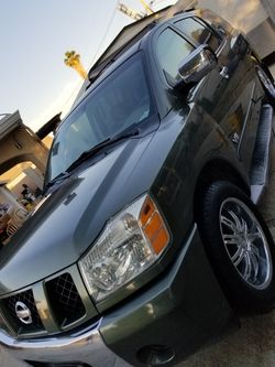 Nissan armada