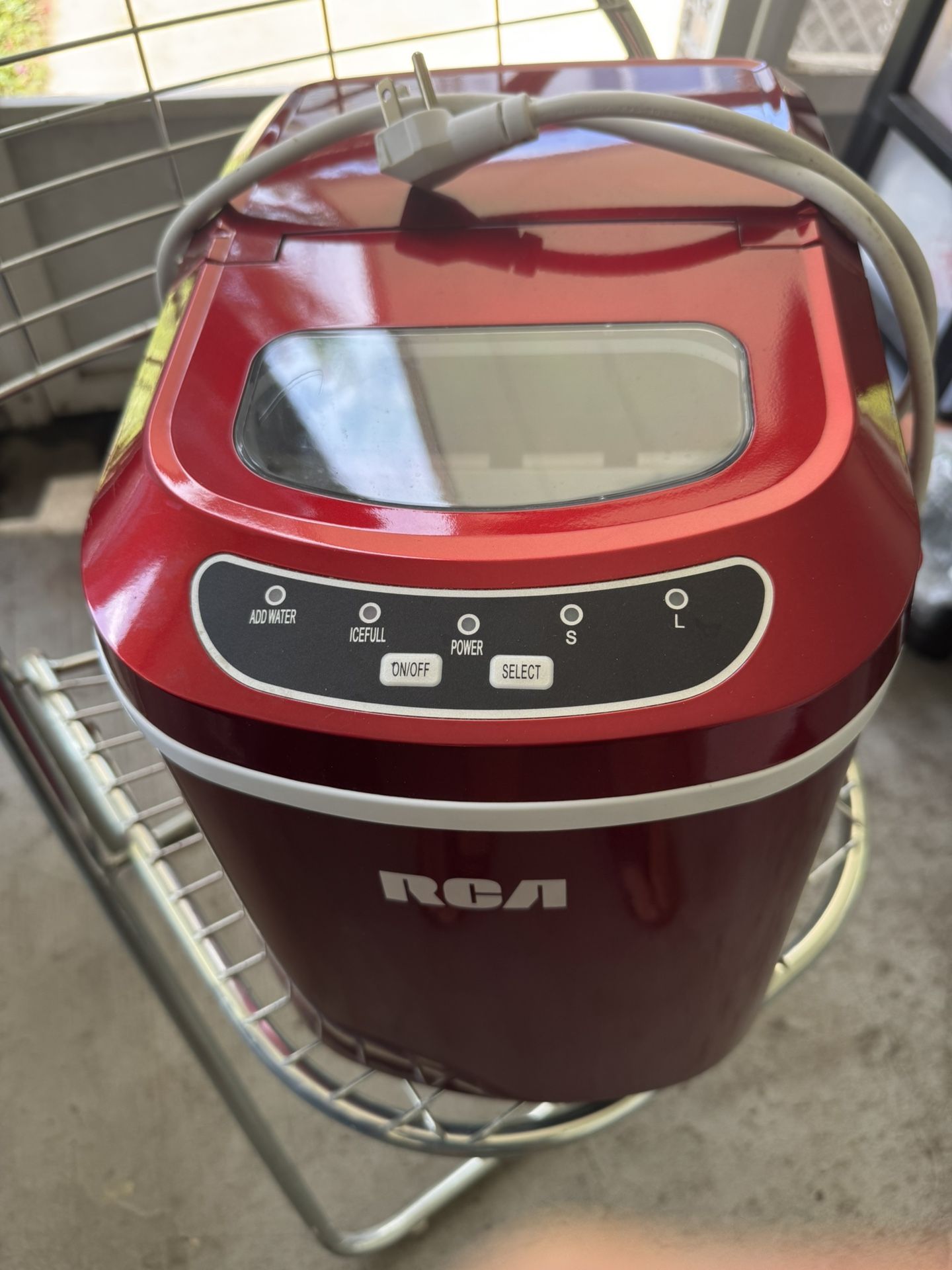 RCA Portable ICE MAKER