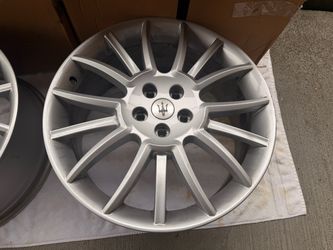 Set of 4 Silver Multi-Spoke Alloy Wheels