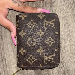 Loui Vutton Wallet 