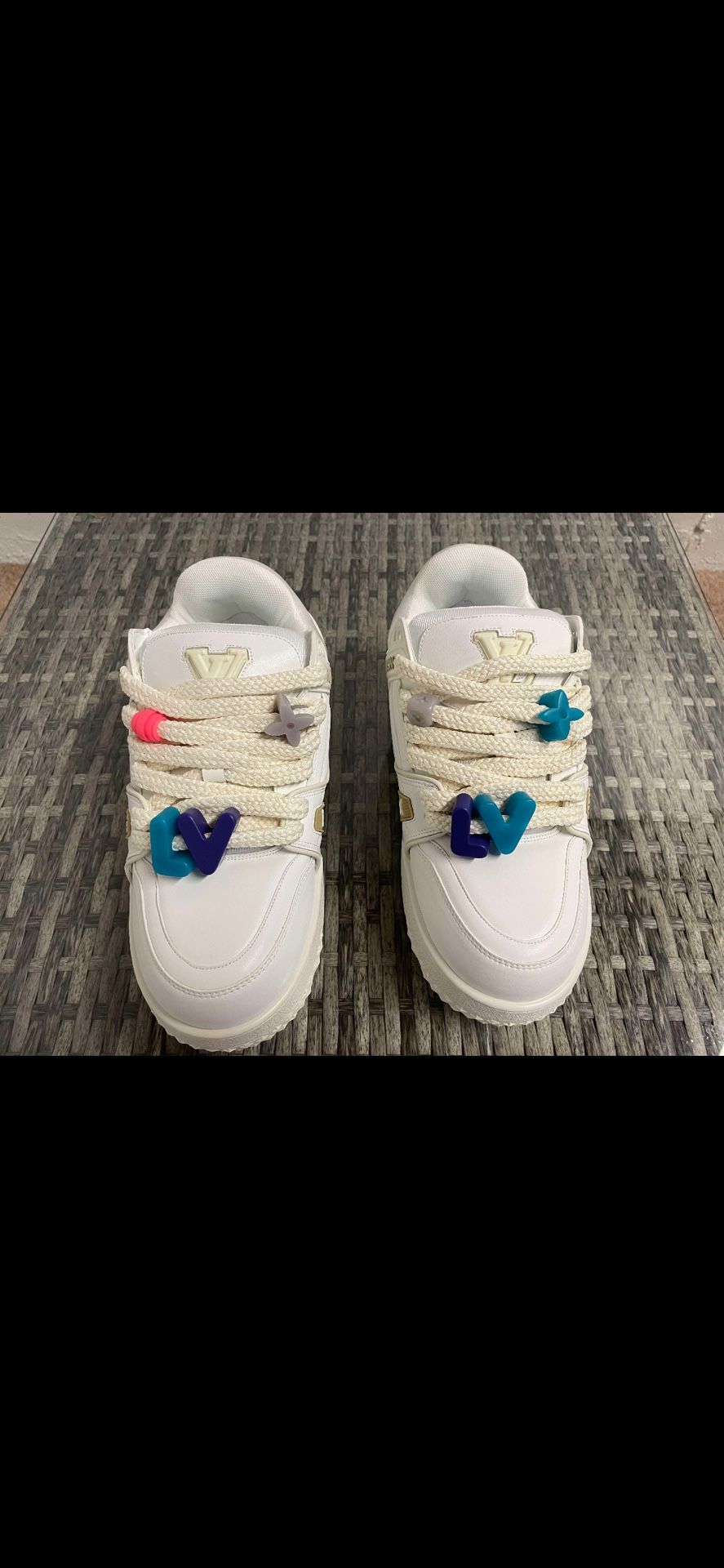 women’s lv shoes size 8