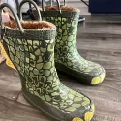 Dinosaur Rain boots Boys Size 7 -8 