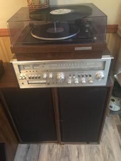 VINTAGE LLOYDS/GARRARD TURNTABLE, AM/FM RECEIVER/8TRAC PLAYER