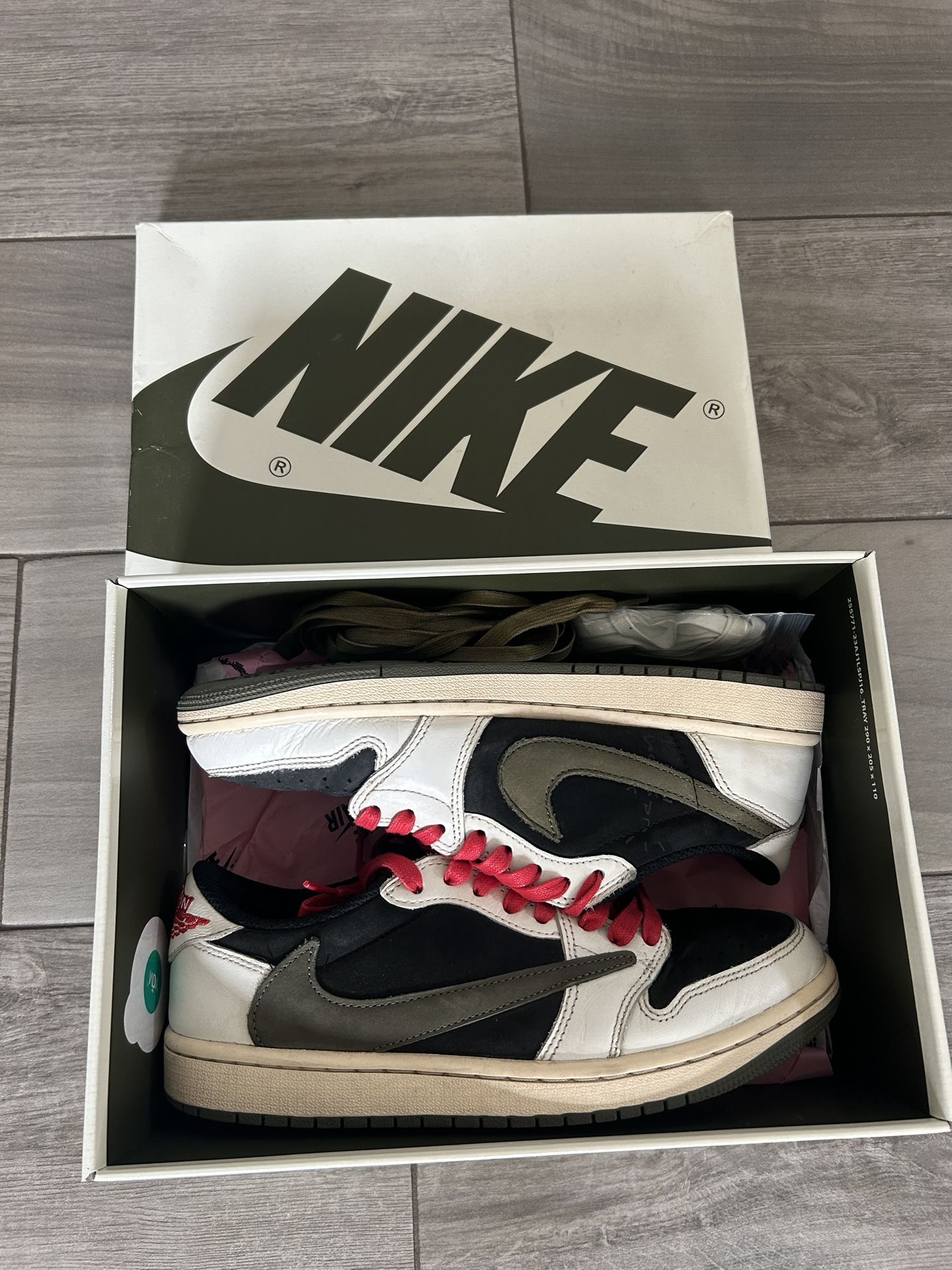 Travis Scot Reverse Olives