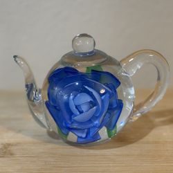Dynasty Gallery Heirloom Collection Glass Rose Glass Teapot Paperweight
