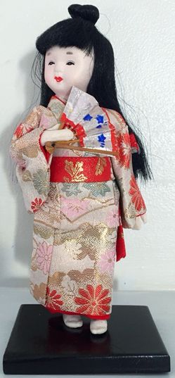 Vintage Japanese Beautiful Doll KIMONO GEISHA JAPAN 9" Wood Laquer Base