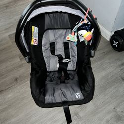 Baby Trend JoggerStroller And Car seat With Base 