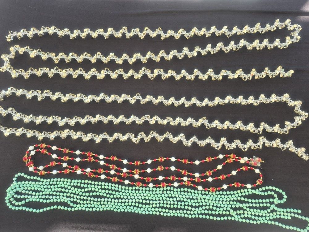 4 Strands Of Garland