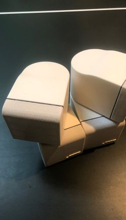 Pair of Bose speakers excellent sounds)