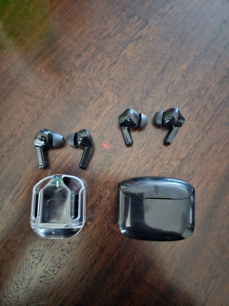 2 Pair of Earbuds