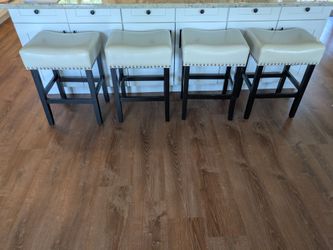 4 Leather Counter Stool. Great Condition.