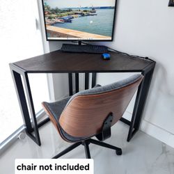 Corner Desk or Corner Table