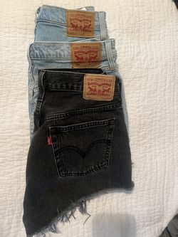 501 Levi’s Woman Shorts 15$ Each