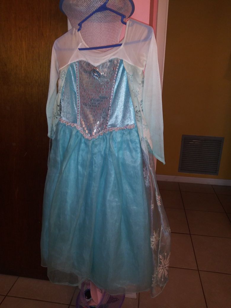 Frozen Elsa's dress