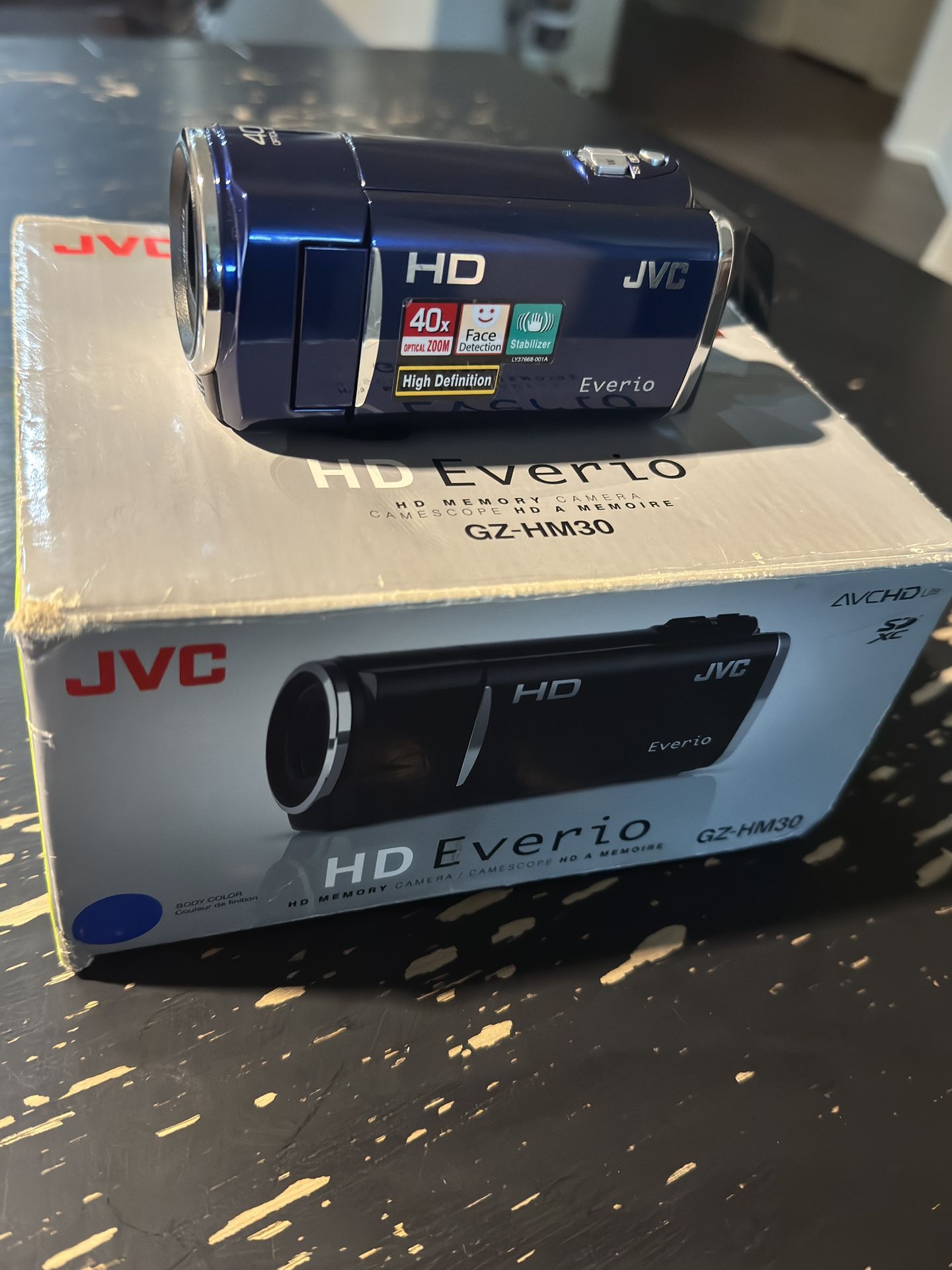 JVC HD Everio GZ HM30 Memory Camera