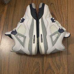 Jordan 4s Midnight Navy Size 3.5 Youth With Box (rarely Used)