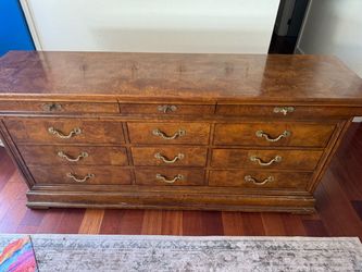 Henredon Dresser 74x19x35 inches