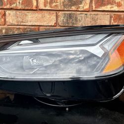 2021-2023 OEM Audi Q5 SQ5 LED Passenger side Headlight