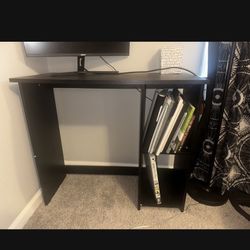 Black Desk