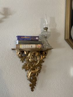 Gold shelf