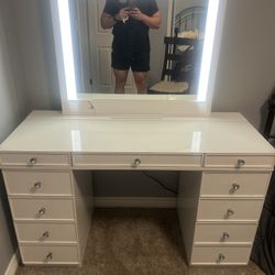 Makeup Vanity 