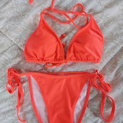 New Beautiful Bathing Suit Size M.  Cash Pickup Only 