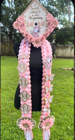 hello kitty topper & lei