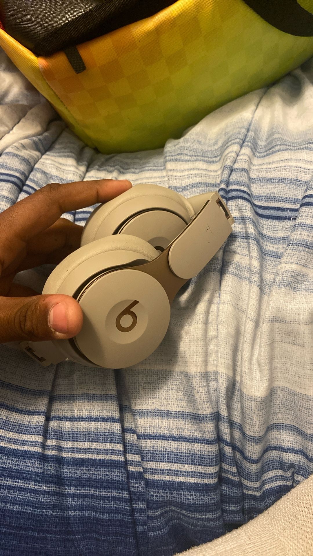 Beats Solo Pros