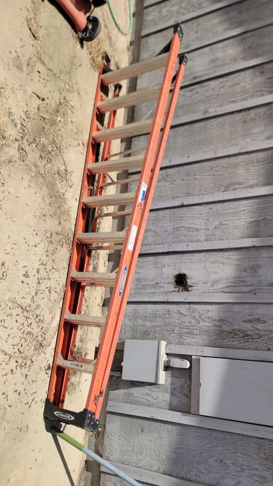 10 Ft Werner Fiberglass Ladder