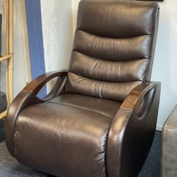 Swivel Recliner 
