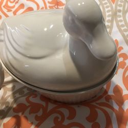 Beautiful Duck ( Top Comes Off Can Use Whatever You Would Like It For)
