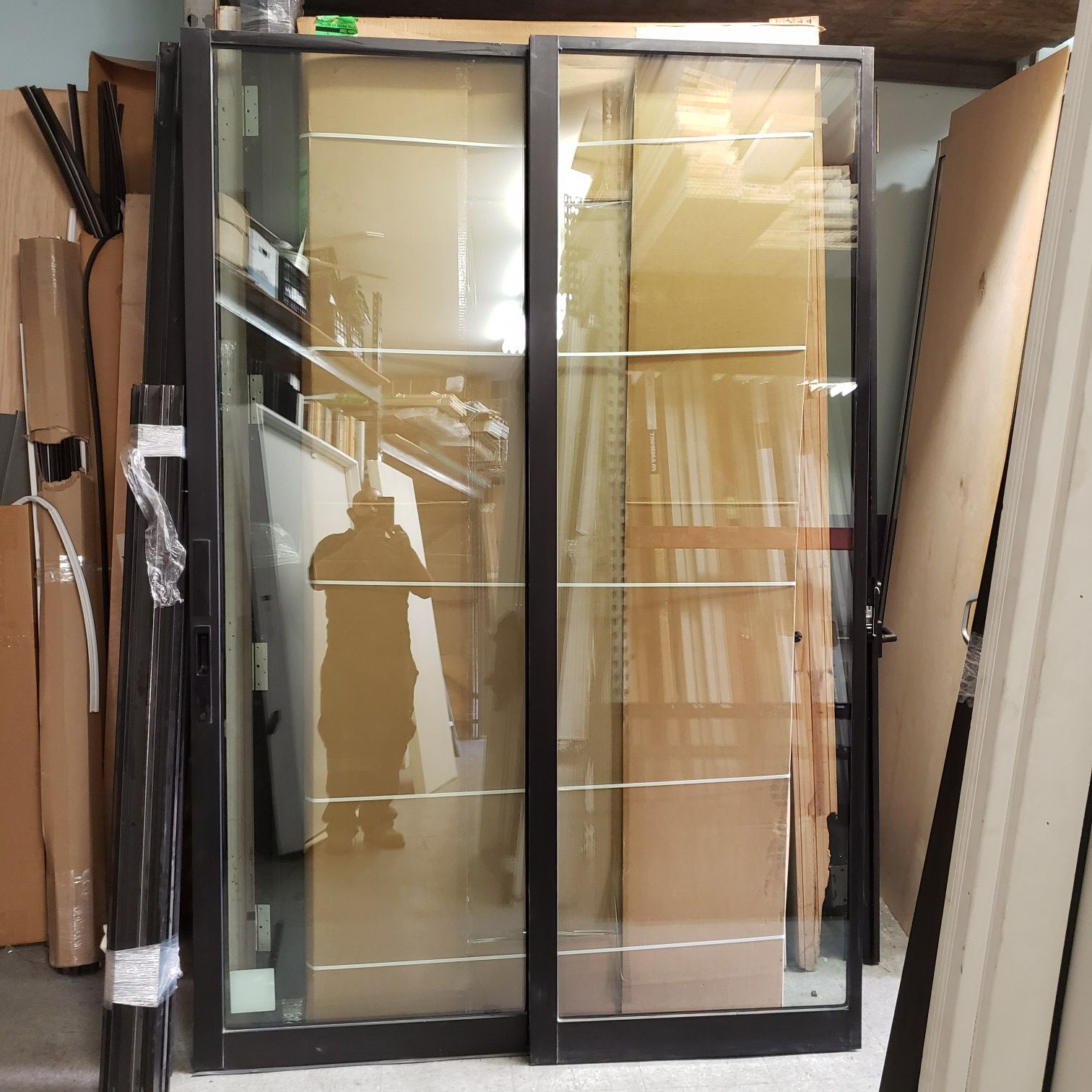 Nice sliding doors with frame n track